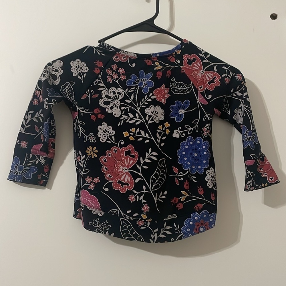 Old Navy Black and Pink Floral Outfit Size 3T - Picture 3 of 9